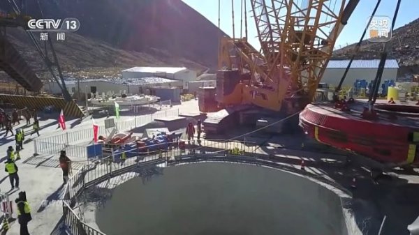 炒股配资开户网 焦点访谈丨人享其行、物畅其流 中国速度依靠的是交通网络